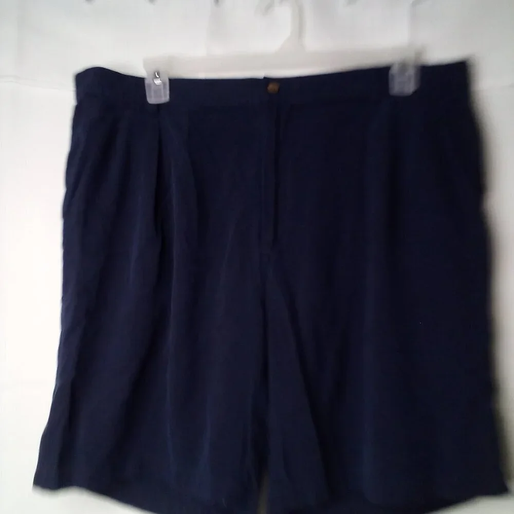Tommy Bahama Shorts Men 42 100% Silk Pleated Casual Blue